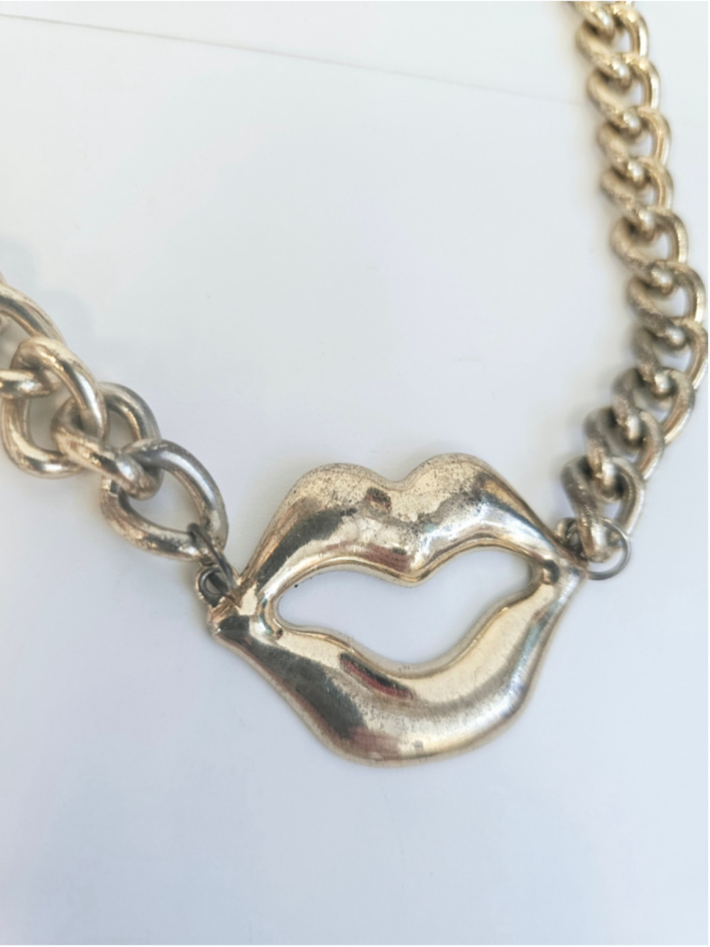 Women's Unbranded Silver Lips Statement Chain Necklace One Size